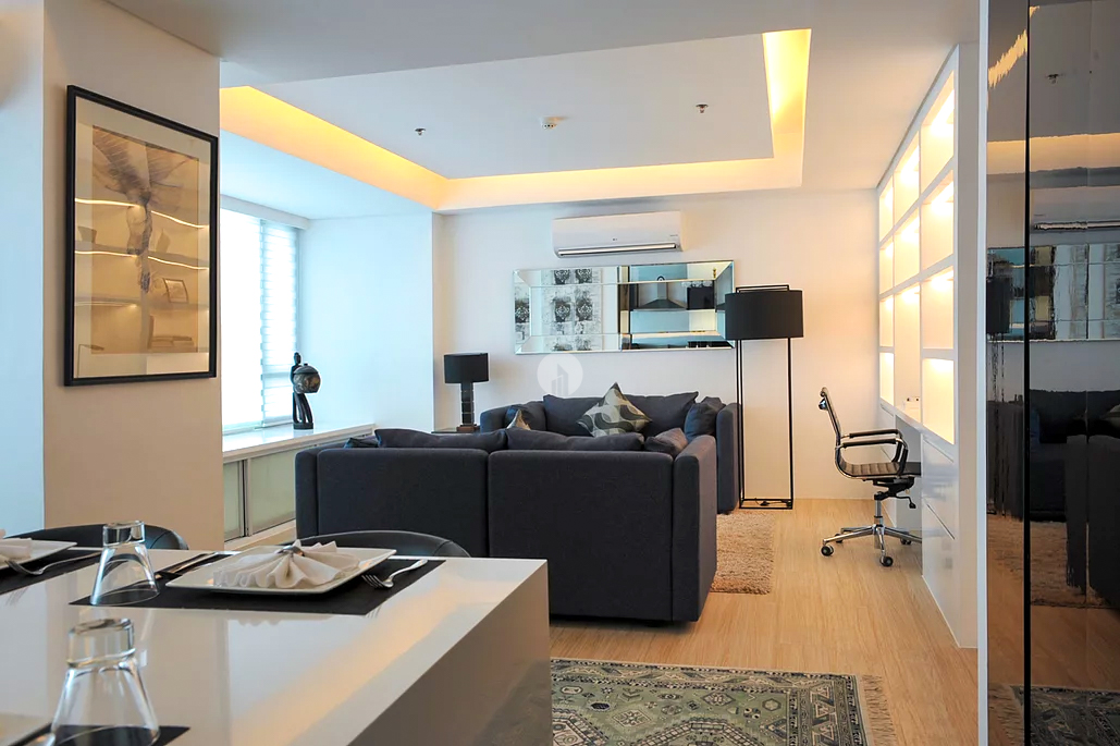 Condo Unit in Alphaland Makati Place by Golden Sphere Realty