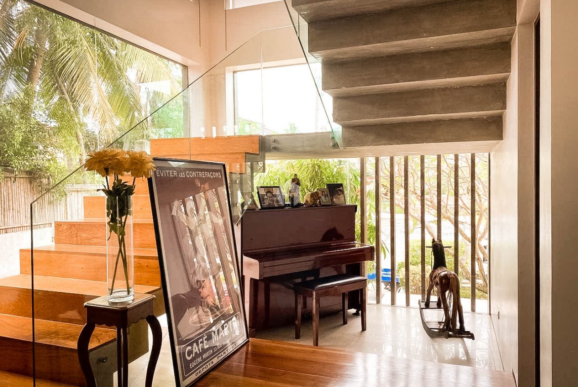 House and Lot in Ayala Alabang Village by Golden Sphere Realty