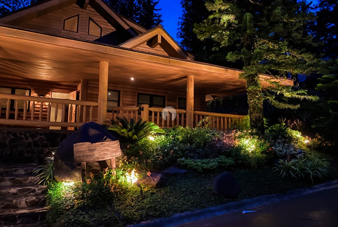 The Woodlands Tagaytay House & Lot by Golden Sphere Realty