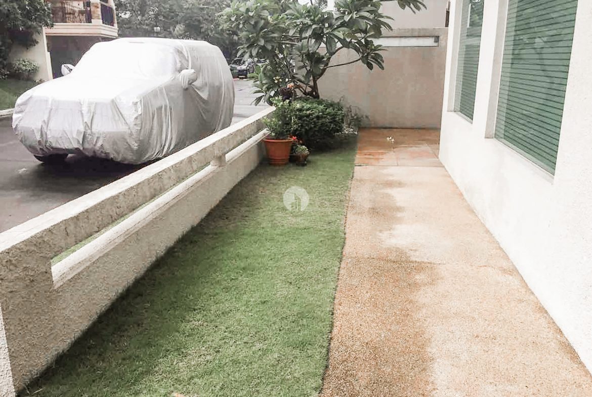 House at Mahogany Place 1 Acacia Estates Taguig by Golden Sphere Realty
